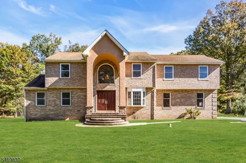 79 Cherry Brook Dr, Montgomery Twp.