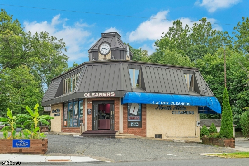 380 E Northfield Rd, Livingston Twp.