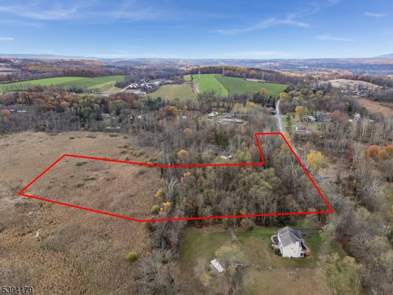 143 Vail Rd, Knowlton Twp.