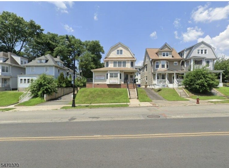 431 Washington Ave, Belleville Twp.