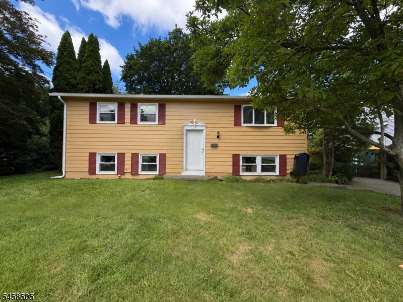 14 Orchard St, Newton Town
