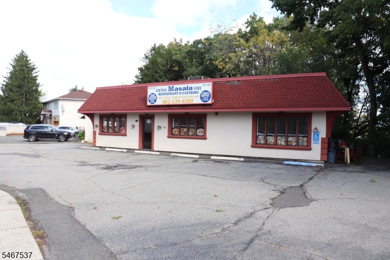 741 Broad St, Clifton City