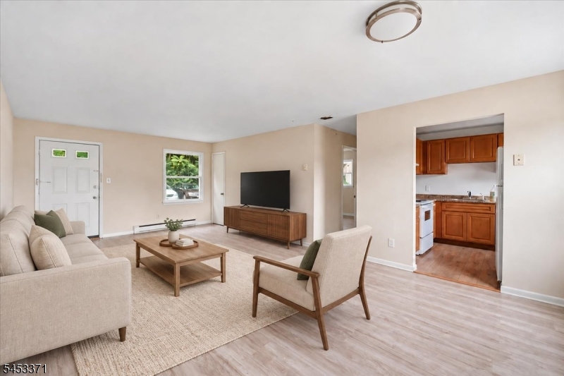 64 Mill St Unit 1, Newton Town