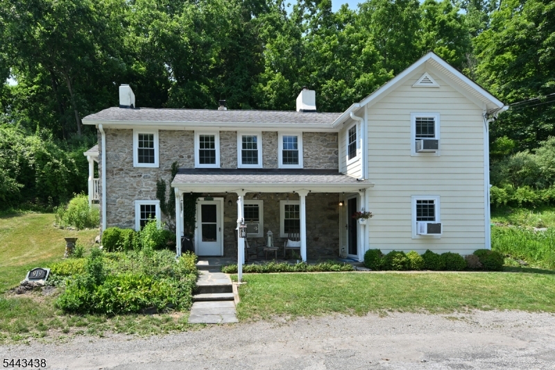 919 Wall St, Stillwater Twp.