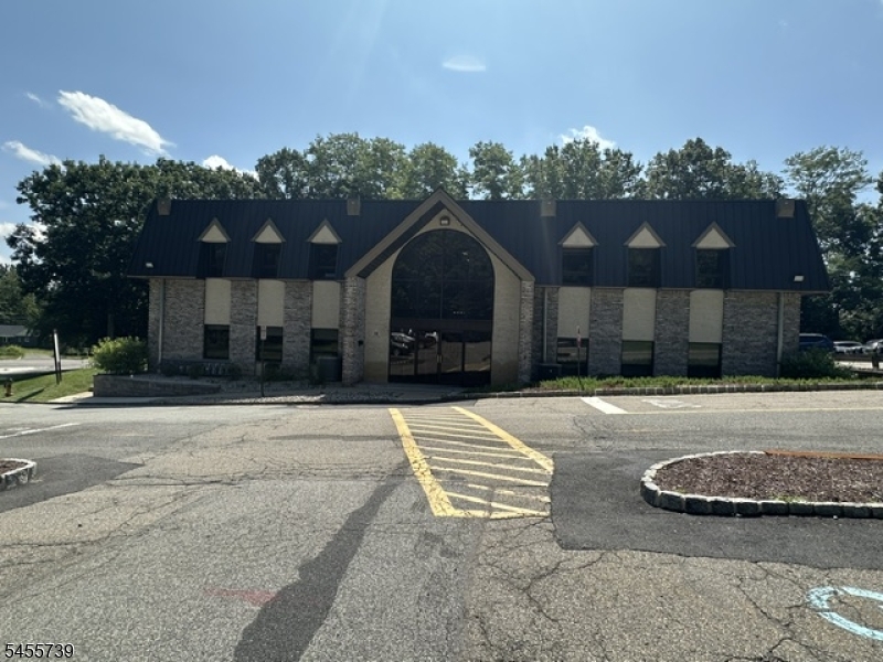 230 Route 206 C08, Mount Olive Twp.