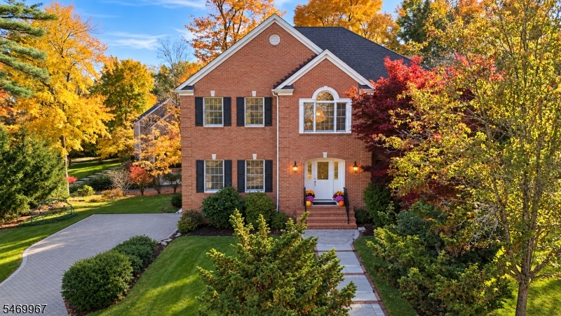 2 Concord Ct, Mahwah Twp.
