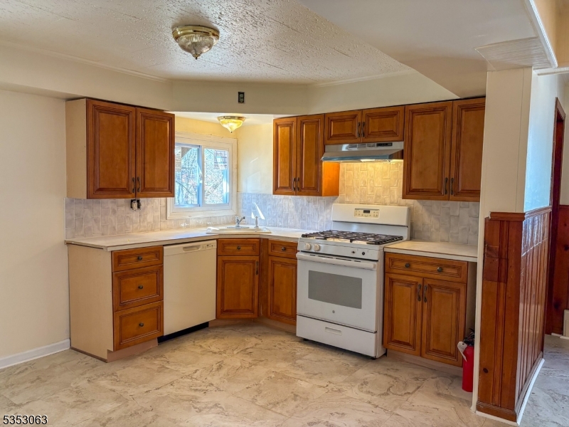 174 W Main St, Bound Brook Boro