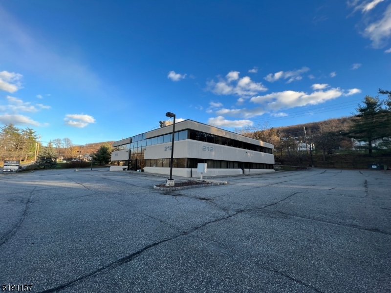 212 State Rt 94, Vernon Twp.