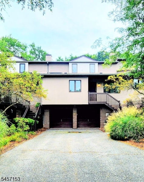 51 Peach Hill Ct, Ramsey Boro