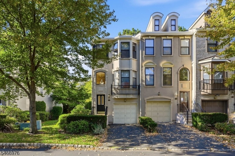 448 Hartford Dr, Nutley Twp.