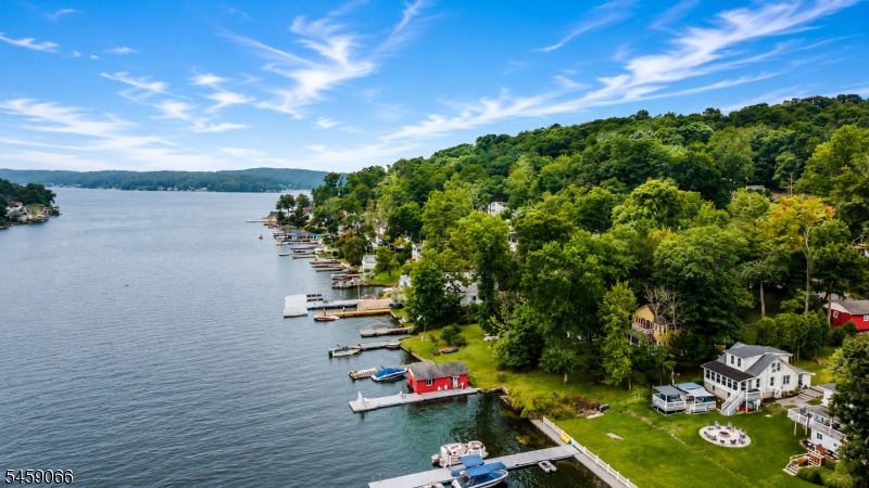 439 Lakeside Blvd, Hopatcong Boro