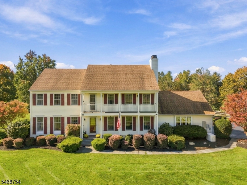 1 Bridle Ln, Washington Twp.