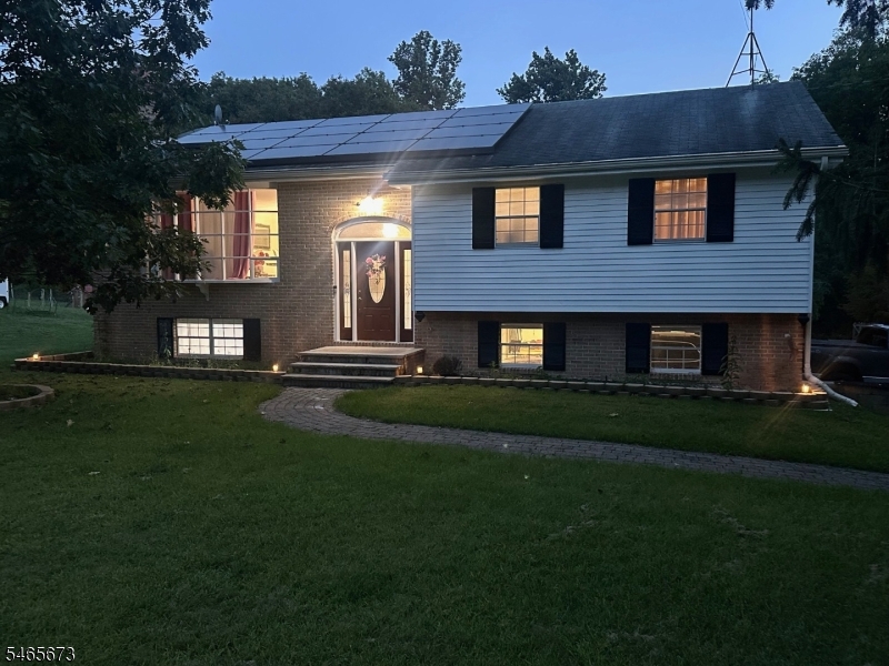 22 Spring Valley Rd, Hardwick Twp.