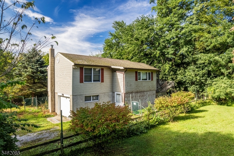 10 Pine Dr, Liberty Twp.