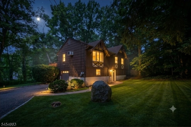 20 Waterloo Rd, Byram Twp.