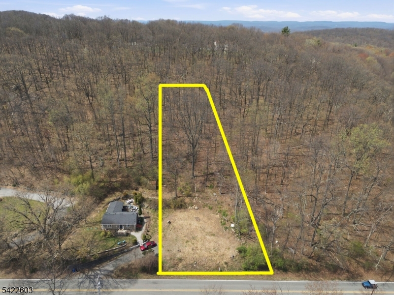 468 W Mountain Rd, Sparta Twp.