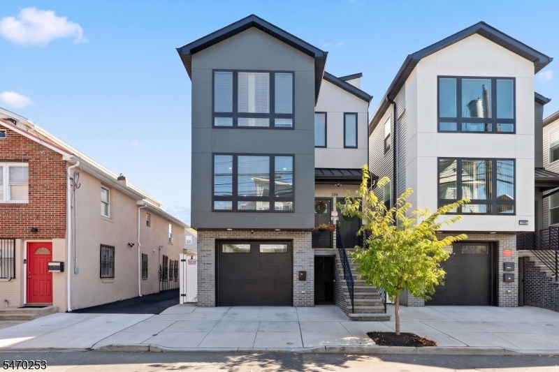 394 S 9th st, Newark City