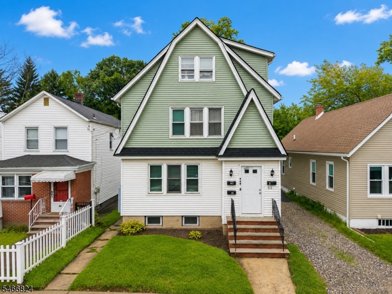 52 Thomas St, Bloomfield Twp.