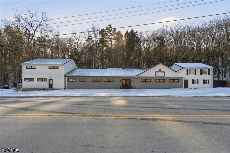 1050 State Rt 23, Wantage Twp.