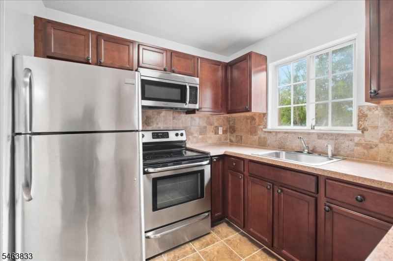 3 Swartswood Rd Unit 16a, Newton Town