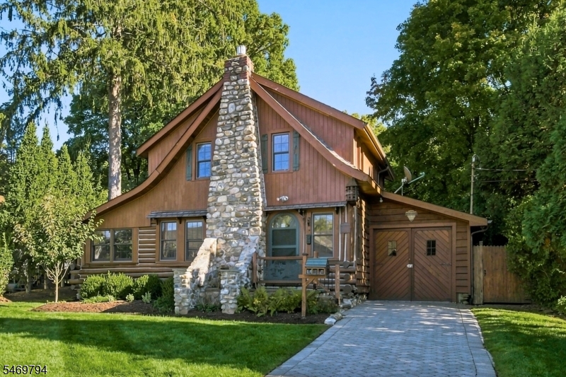 14 Balsam Pkwy, Sparta Twp.