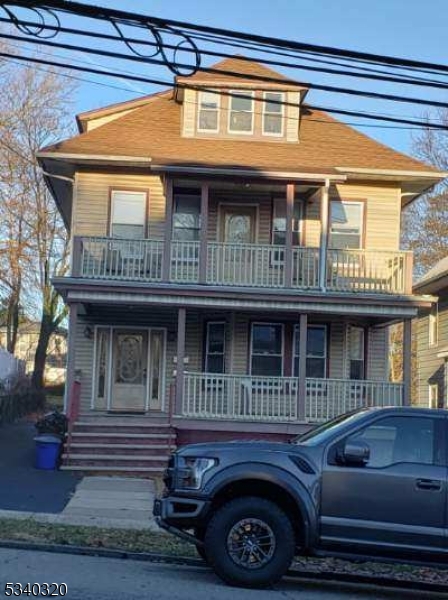 310 Aycrigg Ave, Passaic City