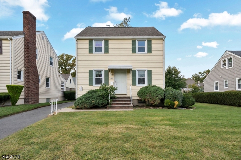 842 Travers St, Union Twp.