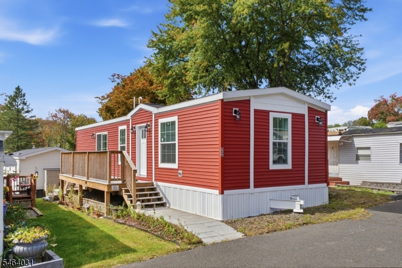 195 W Main St, Unit 22 Unit 22, Chester Boro