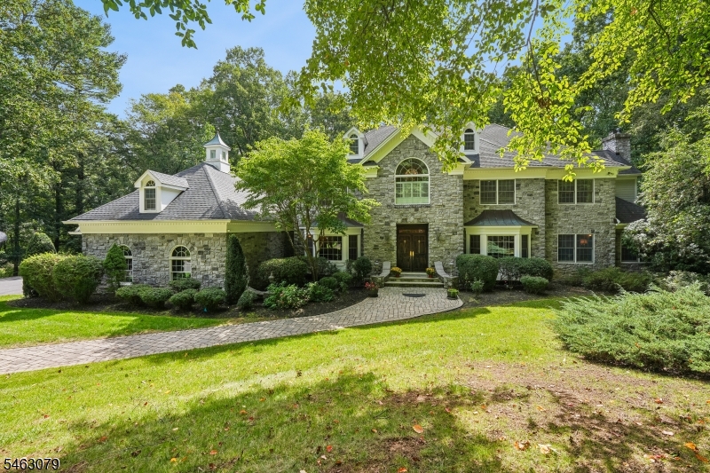 12 Cobblefield Dr, Bernardsville Boro