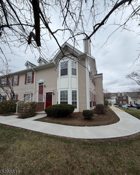 32 Columbus Dr, Franklin Twp.