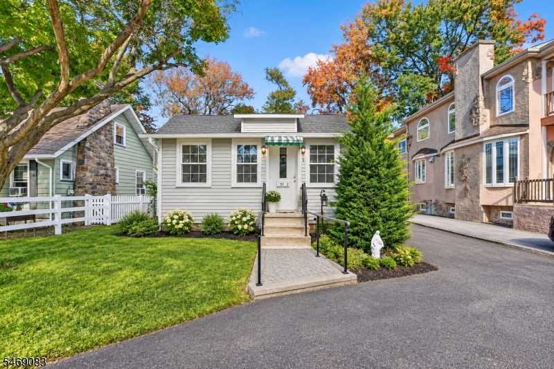 32 N Shore Rd, Denville Twp.