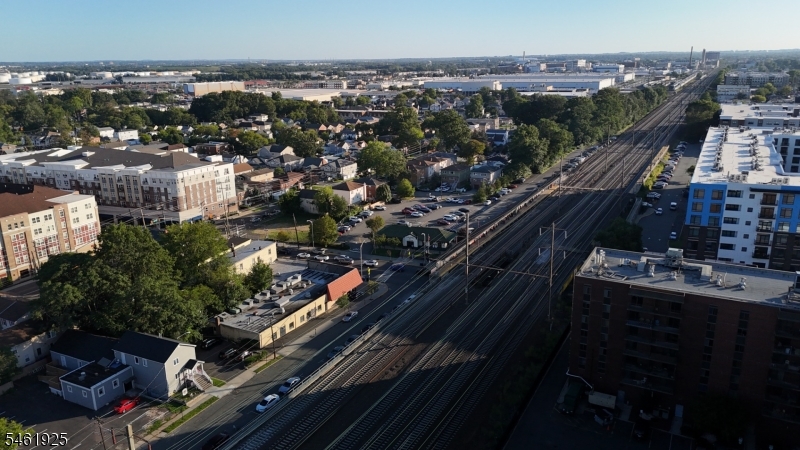 102 E Elizabeth Ave, Linden City