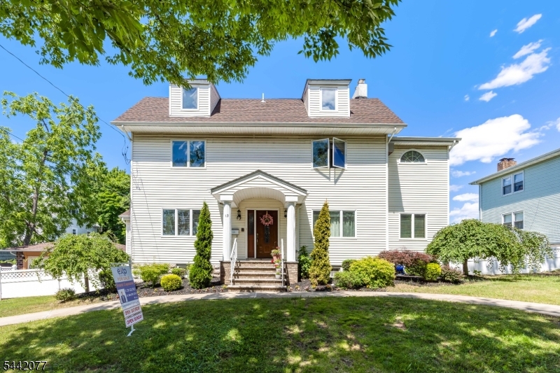 15 E Pierrepont Ave, Rutherford Boro