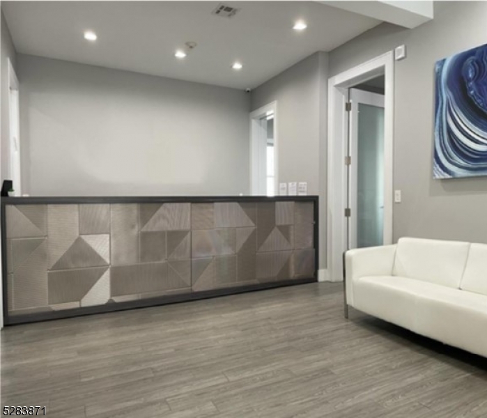 326 Parker Ave, Clifton City