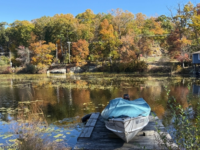 12 Hilltop Rd, Hopatcong Boro
