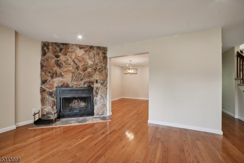 8 Brookside Hts, Wanaque Boro