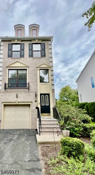 456 Hartford Dr, Nutley Twp.