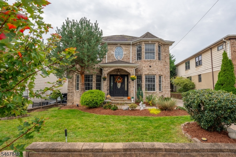 664 Teneyck Ave, Lyndhurst Twp.