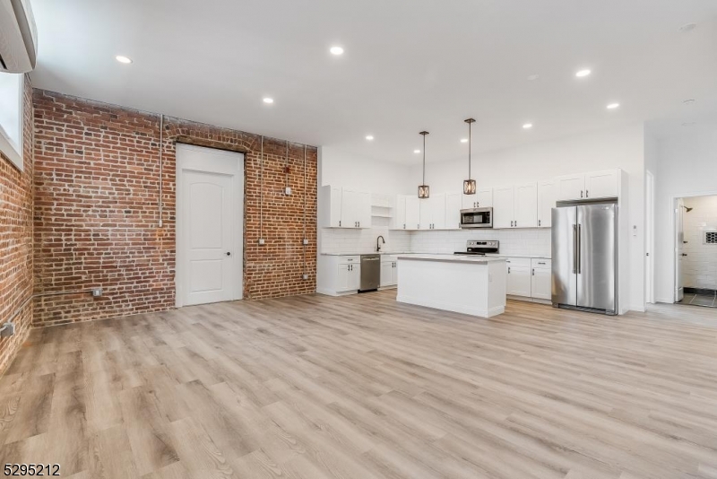 7 Moran Street Unit B, Newton Town