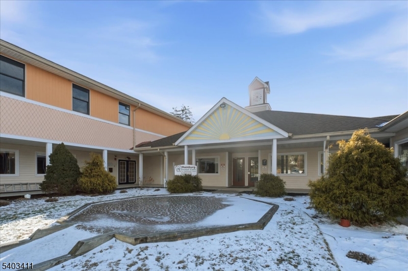 106 QUARRY RD COMMER CTR, Hamburg Boro
