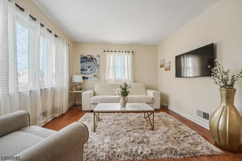 158 Charlton Ave, Lodi Boro