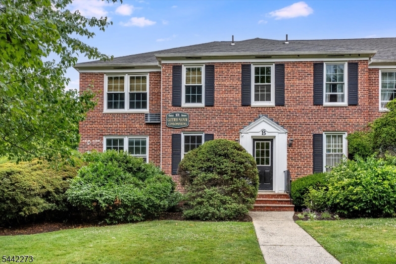 101 Gates Ave Unit 4, Montclair Twp.