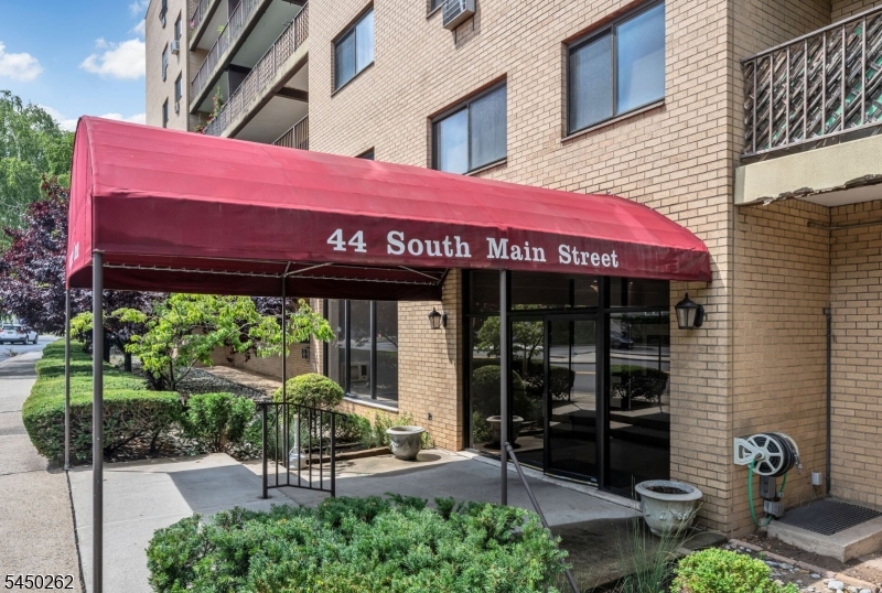 44 S Main St Unit 6J, Lodi Boro