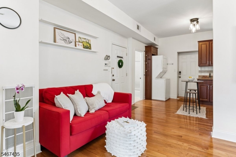 80 Bay St Unit 7, Montclair Twp.