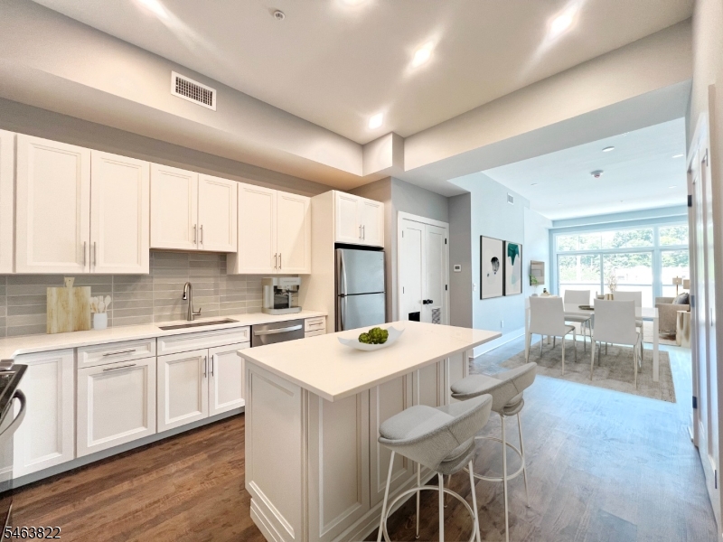 378 Millburn Ave Unit 1, Millburn Twp.
