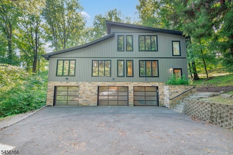 1204 Johnston Dr, Watchung Boro
