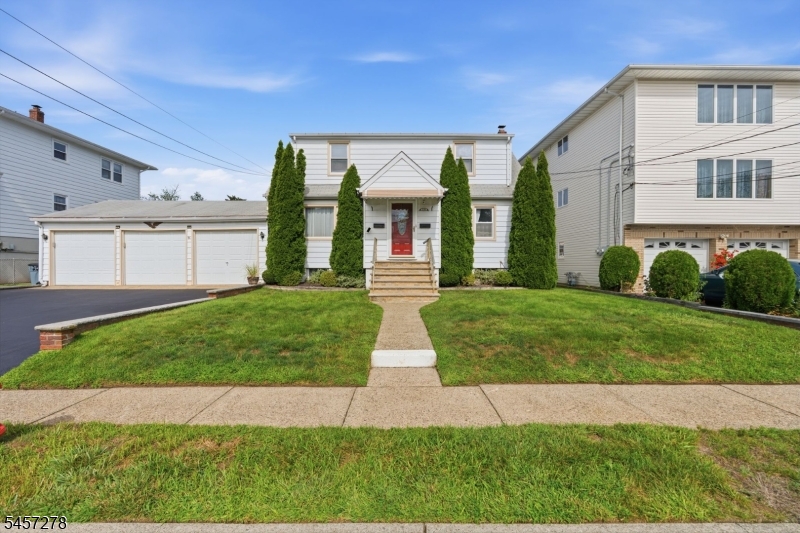 120 Campbell Ave, Clifton City