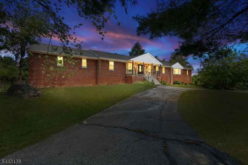14 Lewisburg Rd, Wantage Twp.