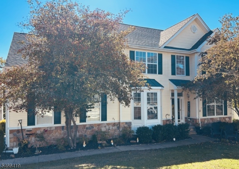 7 Crestview Dr, Mount Olive Twp.
