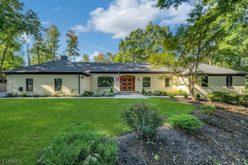 15 SHERWOOD DRIVE, Watchung Boro